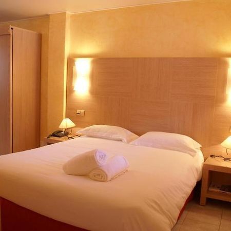 Eden Park Hotel Serriera  Екстериор снимка