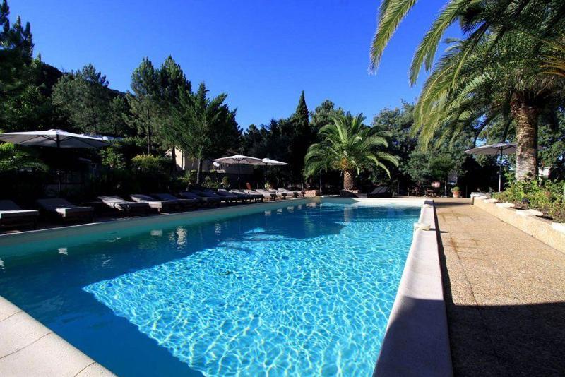 Eden Park Hotel Serriera  Екстериор снимка